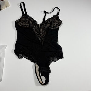 Women's heyshape Black and Beige Lace Shapewear Bodysuit Size M